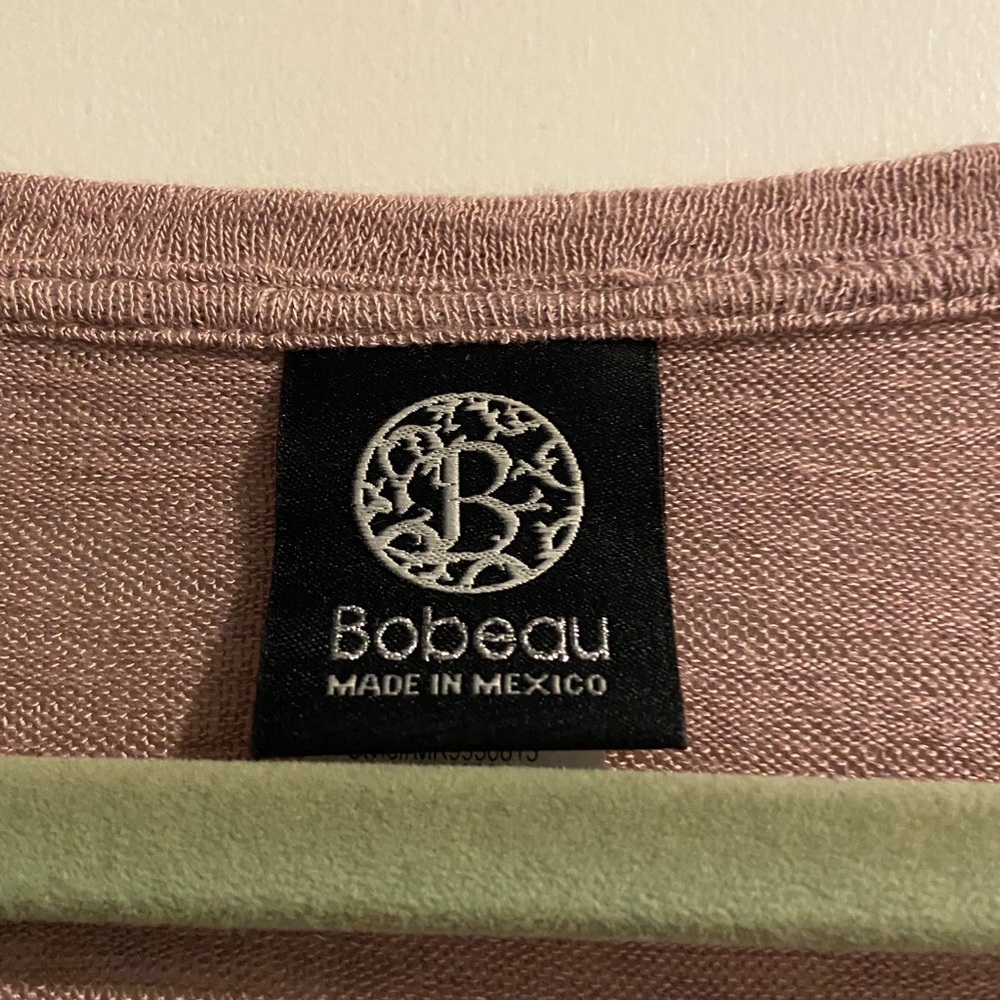 Short sleeved light weight sweater